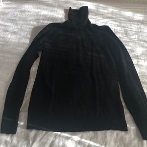 Women’s cashmere turtleneck